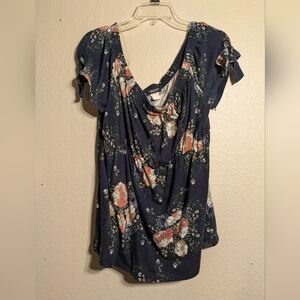 Persepsion Maternity Floral Navy Top Size Xl Pre-owned